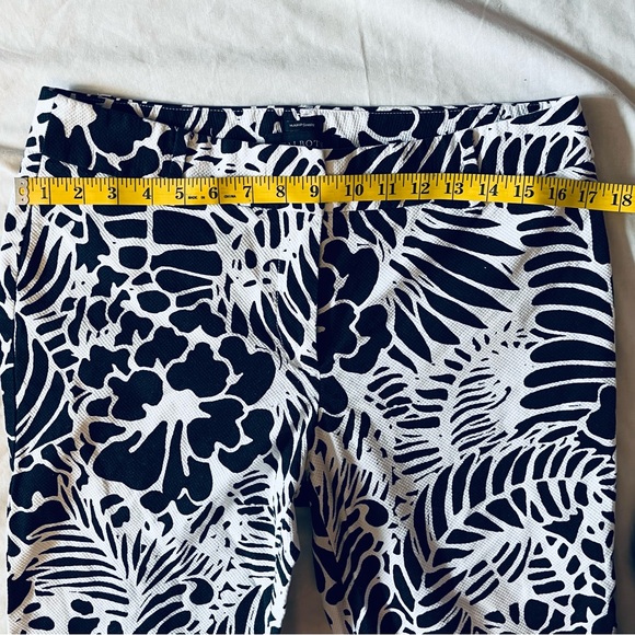 Talbots black and white capris size 8 - Picture 4 of 6